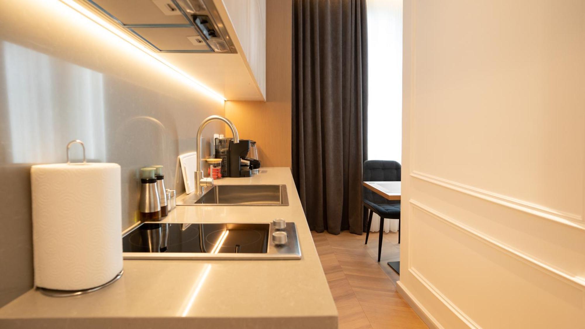 Albani's Aparthotel *