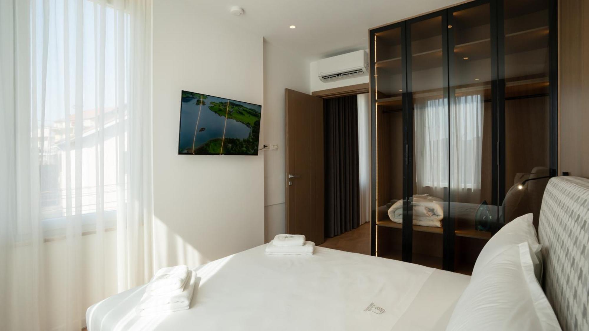 Albani's Aparthotel