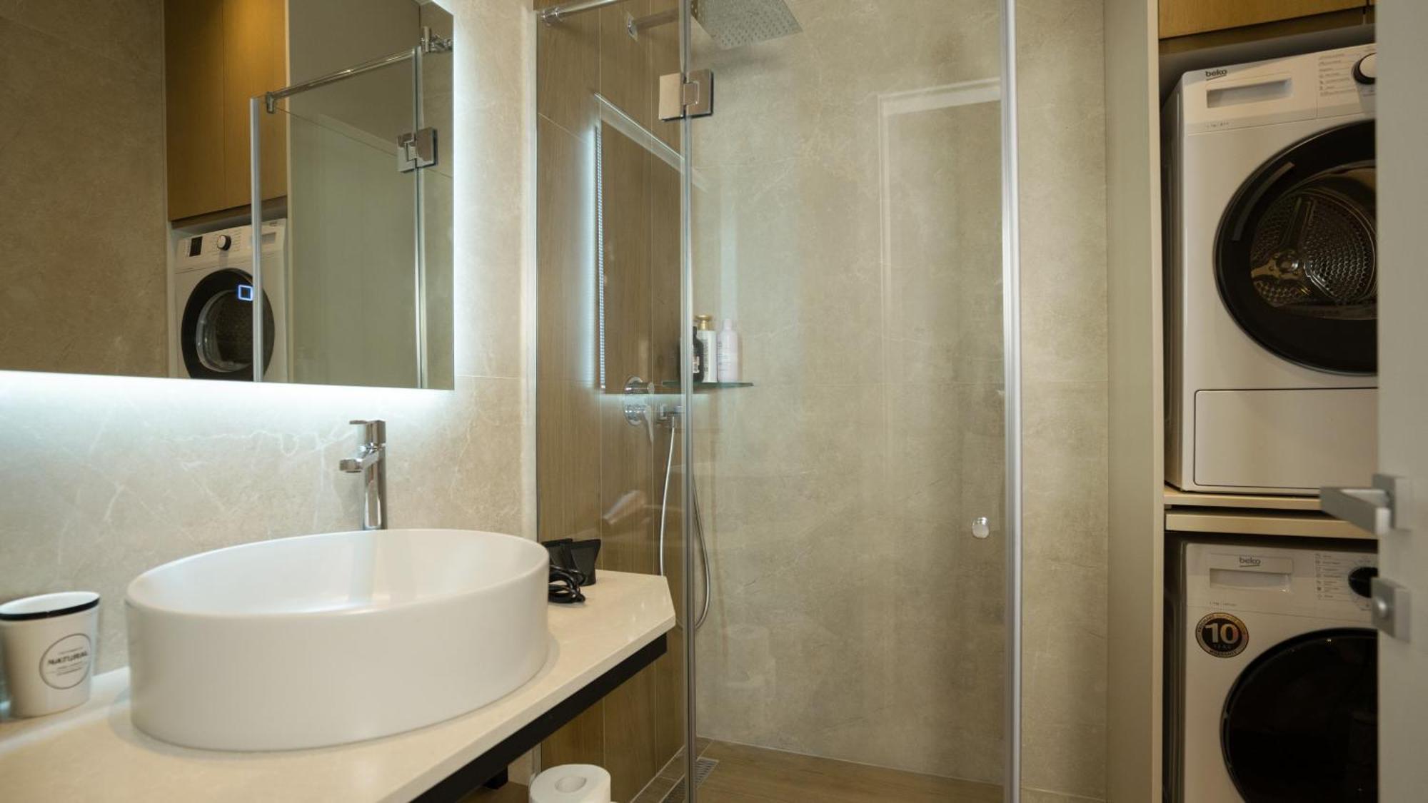 Albani's Aparthotel *